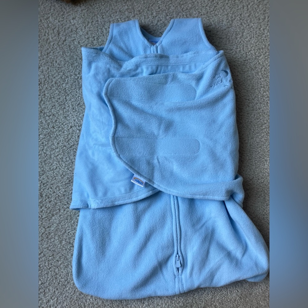 Baby blue HALO-Fleece Sleepsack Swaddle, 3-Way Adjustable Wearable Blanket